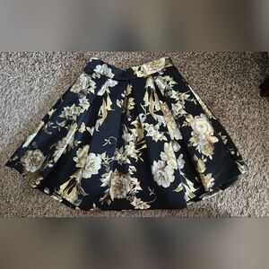 Floral mini skirt